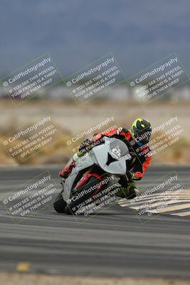 media/Nov-15-2025-Race Pace (Sat) [[8de605a2d8]]/Non Verified Riders (1st 20 Minutes)/Turn 4 (1010am)/